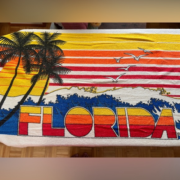 Vintage Vibrant 70s Florida Rainbow Cotton Beach Towel - Picture 1 of 6
